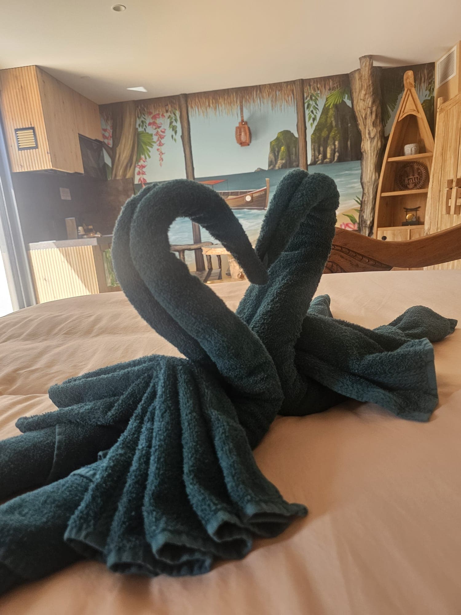 Le Lotus Bay - Image 2